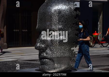 London, United Kingdom. 9th June 2021. The sculpture 'Meditation 626' by Seo Young-Deok in Bond Street, part of the Mayfair Sculpture Trail 2021. (Credit: Vuk Valcic / Alamy Live News). Stock Photo