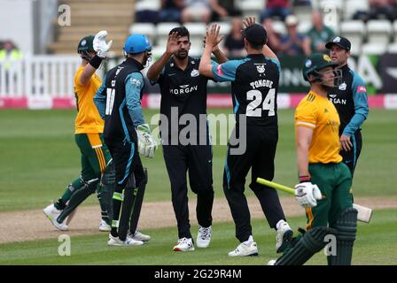 Worcestershire Rapids' Ish Sodhi (centre) celebrates taking the wicket of Notts Outlaws' Joe Clarke makes his ground during the Vitality T20 Blast match at the New Road, Worcester. Picture date: Wednesday June 9, 2021. Stock Photo