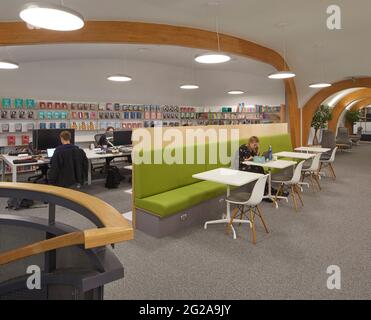 Top floor interior. Pan Macmillan offices, London, United Kingdom. Architect: Neat Studio, 2019. Stock Photo