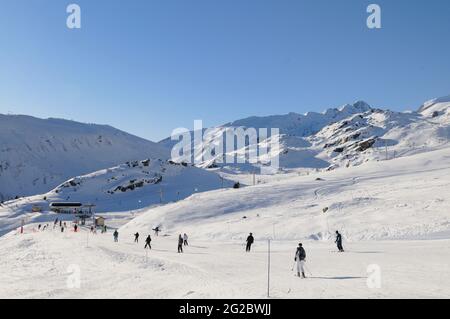 FRANCE. SAVOIE (73) MAURIENNE COUNTRY (THE SYBELLES SKIING AREA). SAINT-SORLIN-D'ARVES. BLANCHONS SLOPE Stock Photo