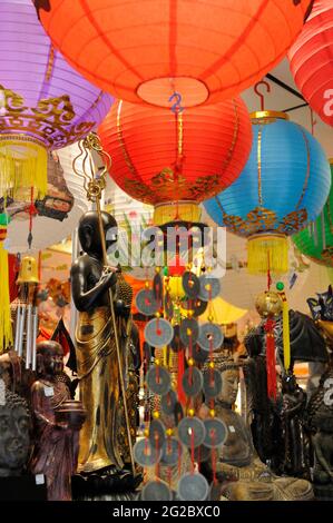 FRANCE. PARIS (75) 13E ARR. CHINATOWN. ASIA TRESOR SHOP (ON AVENUE DE CHOISY) Stock Photo