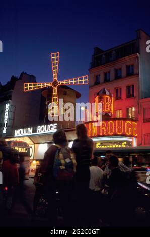 FRANCE. PARIS (75) 18E ARR. MONTMARTRE DISTRICT. THE MOULIN ROUGE Stock Photo