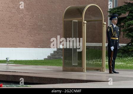 Moscow, Russia - June 10, 2021: Honor Guard in Moscow at the Tomb of the Unknown Soldier in the Alexander Garden. Stock Photo