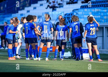 Paolo Mazza stadium, Ferrara, Italy. 10th June, 2021. Water break for Italy during Friendly match 2021 - Italy Women vs Netherlands, friendly football match - Photo Ettore Griffoni/LM Credit: Live Media Publishing Group/Alamy Live News Stock Photo