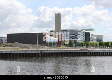 Queens Quay District heating project, Clydebank, Dunbartonshire, Scotland, UK with West College Scotland - Clydebank Campus Stock Photo