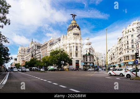 The famous corner formed by Calle Alcalá and Gran Vía with the Metropolis building. The Metropolis Building - Edificio Metrópolis, is an office buildi Stock Photo