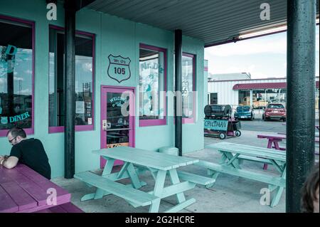 Mr. D'z famous roadside diner on historic Route 66 highway Kingman Arizona, USA Stock Photo