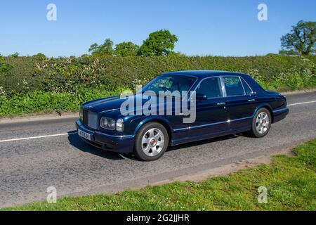 2000 Blue Bentley Arnage Red Label Auto, 6750cc saloon en-route to Capesthorne Hall classic May car show, Cheshire, UK Stock Photo