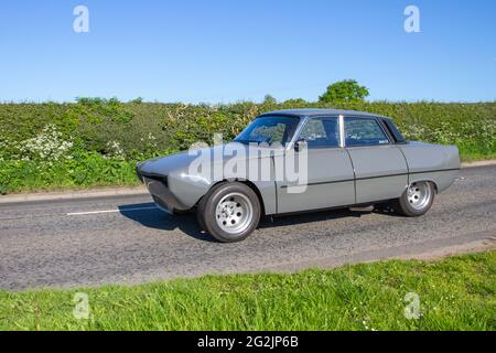 1964 60s Rover 2000 grey 1978cc petrol saloon en-route to Capesthorne Hall classic May car show, Cheshire, UK Stock Photo