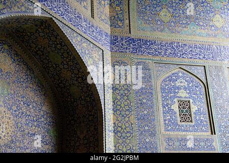 Masjed-e Shah or Masjed-Imam Mosque on Naghshe Jahan Square in Isfahan, Iran Stock Photo