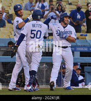 Mookie Betts and Cody Bellinger in full uniform : r/baseball