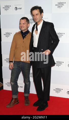 New York, NY, USA. 11th June, 2021. Elijah Wood, Luke Kirby at the 2021Tribeca Film Festival World premiere of No Man of God at Pier 76 in Hudson River Park in New York June 11, 2021 Credit: Rw/Media Punch/Alamy Live News Stock Photo