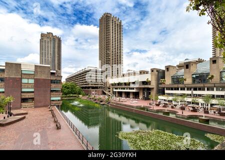 LONDON ENGLAND  BARBICAN CENTRE SILK STREET CITY OF LONDON VIEW FROM BALCONY OF THE LAKE AND TERRACE Stock Photo