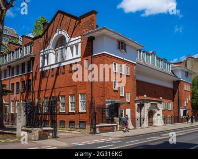 Mary Ward House Conference & Exhibition Centre in Tavistock Place, Bloomsbury London. Built 1898 architects Dunbar Smith and Cecil Brewer. Stock Photo