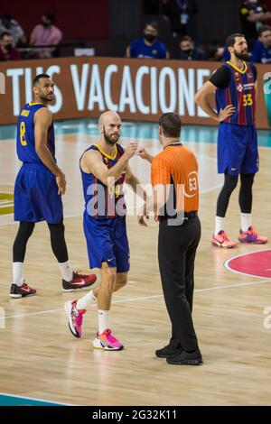 Madrid, Spain. 13th June, 2021. Nick Calathes (center) during FC Barccelona victory over Real Madrid (75 - 89) in Liga Endesa finals series (game 1) celebrated in Madrid (Spain) at Wizink Center. June 13th 2021. (Photo by Juan Carlos García Mate/Pacific Press) Credit: Pacific Press Media Production Corp./Alamy Live News Stock Photo