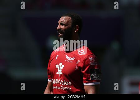 Llanelli, UK. 13th June, 2021. Uzair Cassiem of Scarlets looks on. Guinness Pro14 Rainbow Cup match, Scarlets v Edinburgh Rugby at the Parc y Scarlets Stadium in Llanelli, South Wales on Sunday 13th June 2021. pic by Andrew Orchard/Andrew Orchard sports photography/Alamy Live news Credit: Andrew Orchard sports photography/Alamy Live News Stock Photo