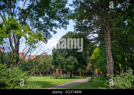 John Fitzgerald Kennedy park behind the Harvard Kennedy School of Government in Cambridge, MA Stock Photo