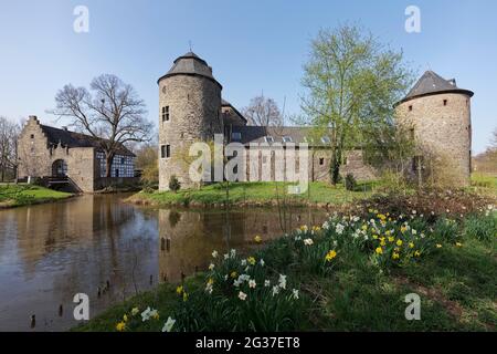 Water castle Haus zum Haus from the 13th century, outer castle and round tower, Ratingen, North Rhine-Westphalia, Germany Stock Photo