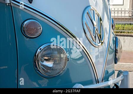 Front of a Volkswagen type 2 Transporter, VW Bus T1, Bulli, Oldtimer year of construction from 1950, Bavaria, Germany Stock Photo