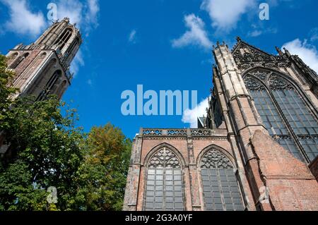 The Domkerk (St Martin's Cathedral) and the Domtoren (Cathedral bell tower, 112 m, the highest in the Netherlands), Utrecht, Netherlands Stock Photo