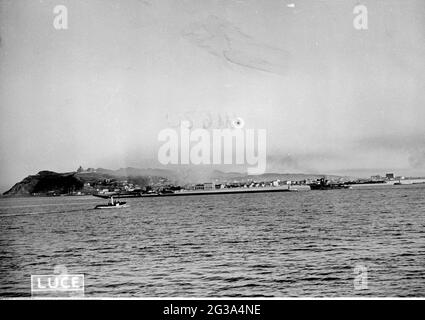 geography / travel historic, Albania, cities and communities, Durres, harbour, view from the sea, 1939, EDITORIAL-USE-ONLY Stock Photo