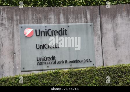 Luxemburg, Luxembourg. 13th June, 2021. Logo, lettering of the major Italian bank UniCredit Credit: Horst Galuschka/dpa/Alamy Live News Stock Photo