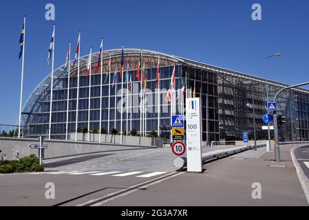 Luxemburg, Luxembourg. 13th June, 2021. The bank building of the European Investment Bank EIB Credit: Horst Galuschka/dpa/Alamy Live News Stock Photo