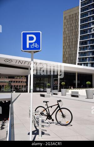 Luxemburg, Luxembourg. 13th June, 2021. Sign, traffic sign parking space for bicycles Credit: Horst Galuschka/dpa/Alamy Live News Stock Photo