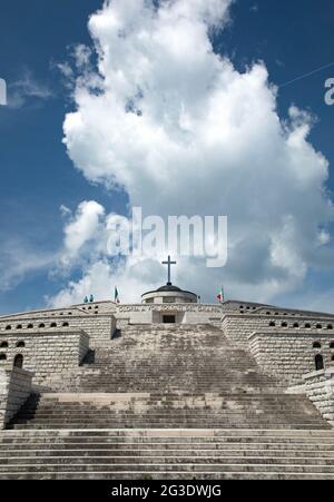 Sacrario Militare di Bassano del Grappa panoramica sul Monte Grappa Stock Photo