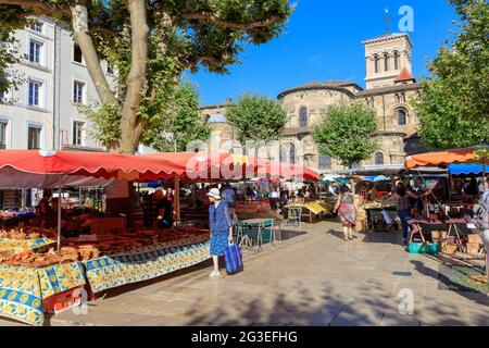 FRANCE. DROME (26) VALENCE DAY OF WALK PLACE OF ORMEAUX, THE CATHEDRAL SAINT APOLLINAIRE Stock Photo