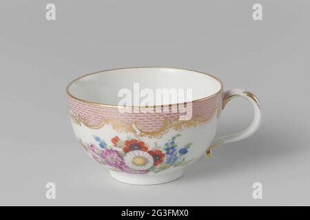 Cup, multicolored painted with flower bouquets .. low cup with ear, painted porcelain. The head is painted with flower bouquets and along the edge a wide strip with stripes in gold on a rose fond, always deposited with a Rocaille ornament in gold. The head is noticed. Stock Photo