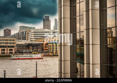 London. Beautiful view of Thames river and city buildings Stock Photo
