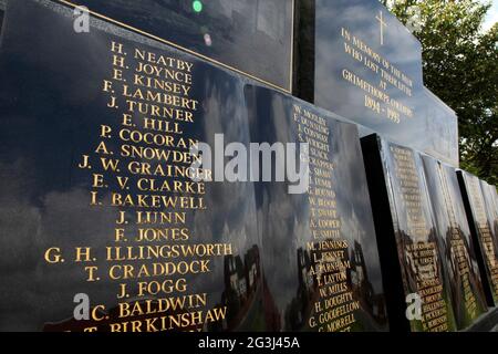 Memorial to coalminers who died at Grimethorpe Colliery, Grimethorpe village, South Yorkshire, UK. Stock Photo