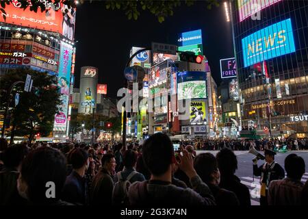 People celebrating Halloween in Shibuya, Tokyo, Japan Stock Photo