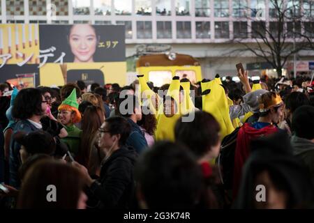 People celebrating Halloween in Shibuya, Tokyo, Japan Stock Photo