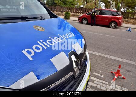 Vendrell, Spain. 16th June, 2021. A police vehicle seen during a police control at a checkpoint.The Local Police of Vendrell Spain, carries out random traffic police controls to ensure compliance with the law. They carry out alcohol and drug controls on drivers and that the vehicles comply with the rules such as technical inspection every 4 years and accident insurance, according to Spanish traffic laws. (Photo by Ramon Costa/SOPA Images/Sipa USA) Credit: Sipa USA/Alamy Live News Stock Photo