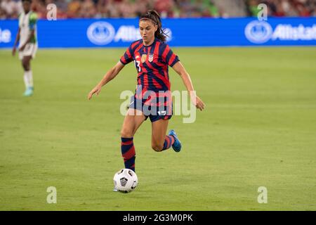 US Olympic Soccer Player Alex Morgan Arrives At The World Premiere Of ...