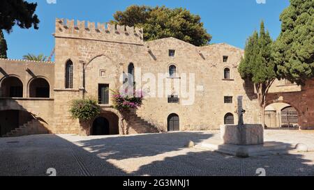 Square of the Martyred Jews in La Juderia, the former Jewish quarter of the city of Rhodes, Greece, in the eastern part of the Old City of Rhodes Stock Photo