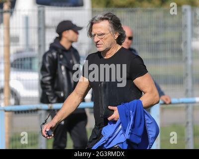 Head coach Norbert Elgert FC Schalke 04 U19 team season 2020-21 Stock Photo