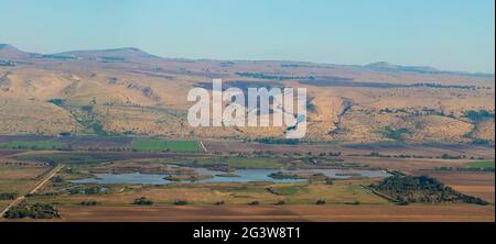 Agamon HaHula restored wetland habitat in the Great Rift Valley, Israel, is a major resting area for birds migrating between Europe, Asia and Africa Stock Photo