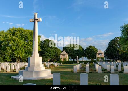 The Beny sur Mer Canadian War Cemetery containing predominantly Canadian soldiers killed during the early stages of the Battle of Normandy in the Seco Stock Photo