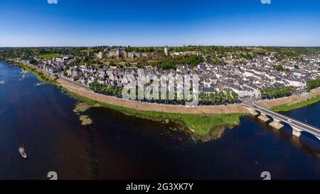 Chinon (central western France): aerial view of the town and the royal fortress built in the 12th century on a rocky spur overlooking the Vienne river Stock Photo