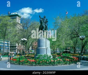 2006 HISTORICAL WASHINGTON STATUE UNION SQUARE MANHATTAN NEW YORK CITY USA Stock Photo