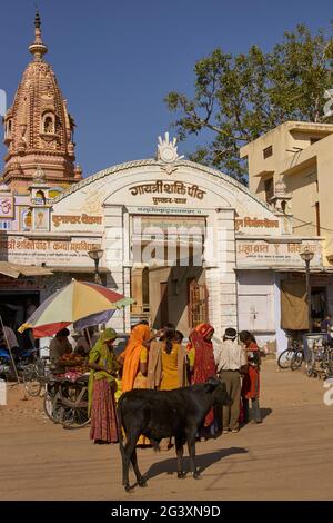Street scene in Pushkar during the annual Pushkar Fair in Rajasthan, India Stock Photo