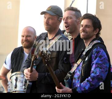 Coldplaying on X: More of Jonny Buckland and Will Champion being met in  Costa Rica! - March 17 #MOTSWT #ColdplayCostaRica