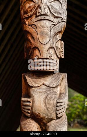 Large wooden tiki on display at the Te Tumu Cultural Center, Tekoapa, Ua Huka, Marquesas Islands, French Polynesia, South Pacific Stock Photo