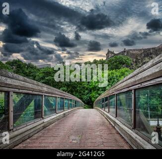 Old bridge and a view of Edinburgh Castle Stock Photo