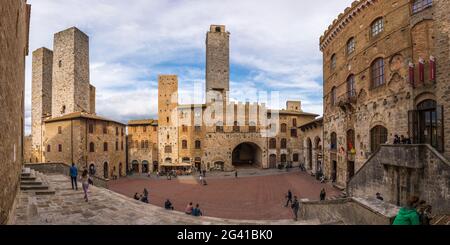 Piazza del Duomo, San Gimignano, Siena Province, Tuscany, Italy Stock Photo