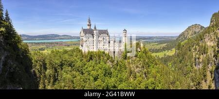 Neuschwanstein Castle from Marienbrücke, panorama, Bavarian Allgäu, Bavaria, Germany Stock Photo