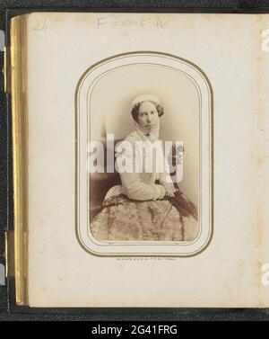 Portrait of louise, queen of Sweden and Norway. Part of photo album with 29 photos of Dutch princes. Stock Photo